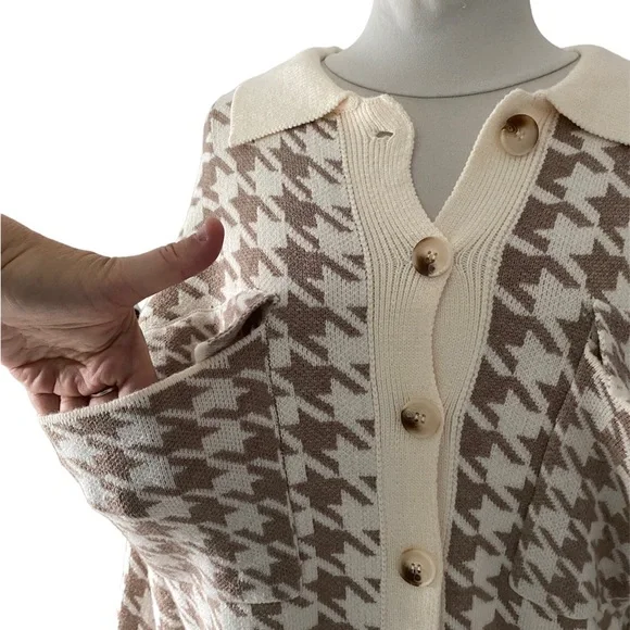 Debut houndstooth shacket/jacket. Small. Oversized. Soft. Button-up. (NWT) - Picture 4 of 16